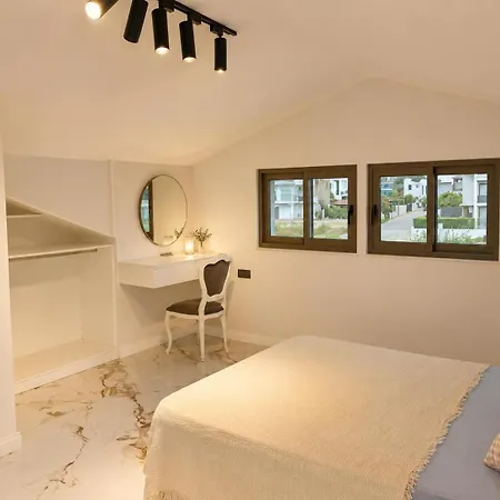 Terra Oliva Villa *