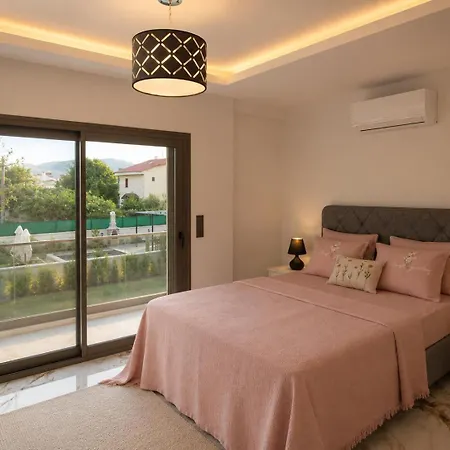 Terra Oliva Villa *